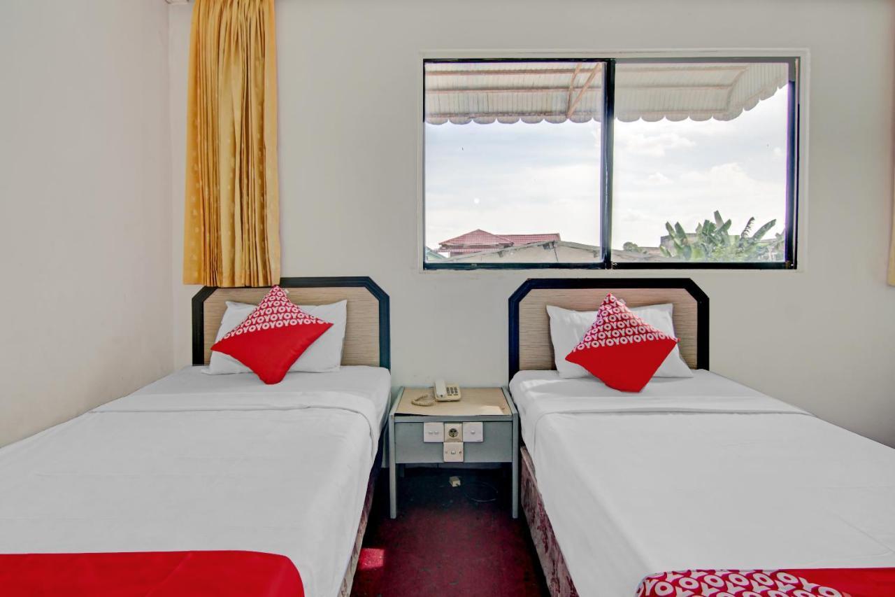 Oyo 90697 Hotel Wisata Dumai Exterior photo