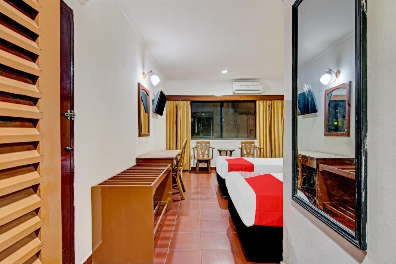 Oyo 90697 Hotel Wisata Dumai Exterior photo